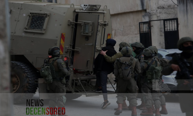 The occupation forces arrest 15 Palestinians in the West Bank, including a child and 3 women