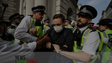 Mass protest at Foreign Office in London calls for an end to arms sales to Israel