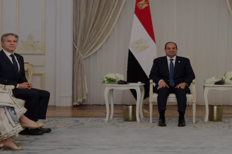 Egyptian president meets Blinken, warns of regional expansion of Gaza war