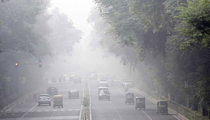 Delhi Closes All Primary Schools Due to Dangerous Smog.