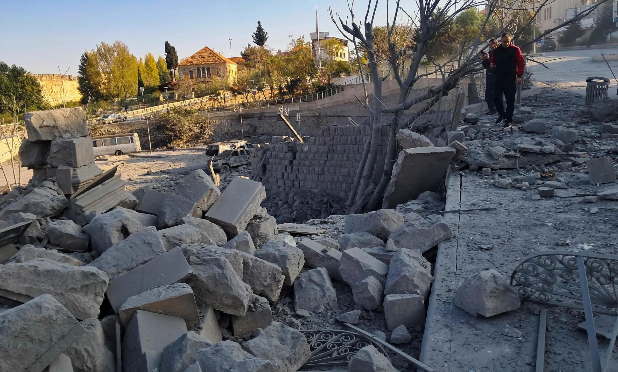 Israeli Airstrike Destroys Historic Building Near Baalbek’s UNESCO Heritage Temples