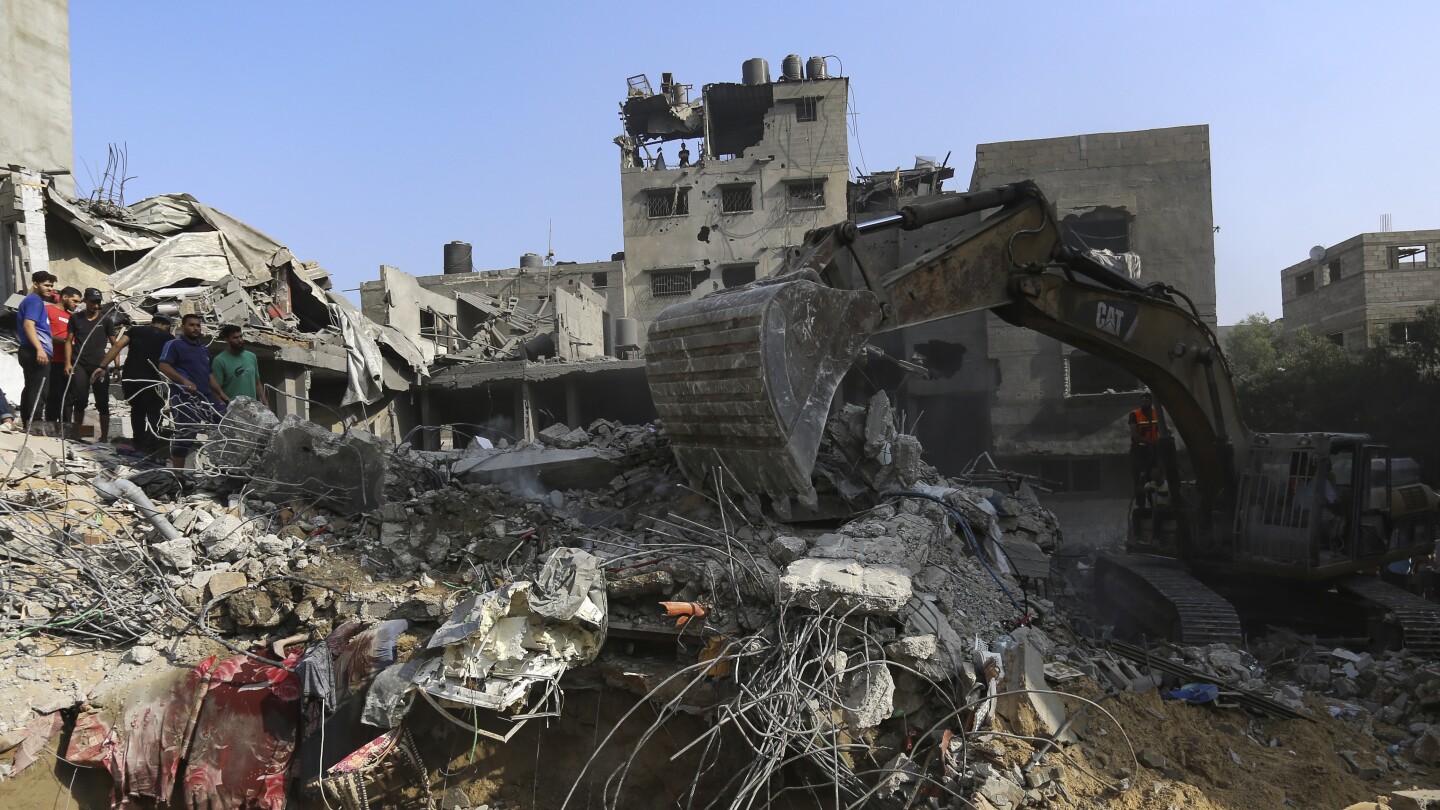 12 Die as Israeli Airstrikes Intensify in Gaza Amid Aid Restrictions